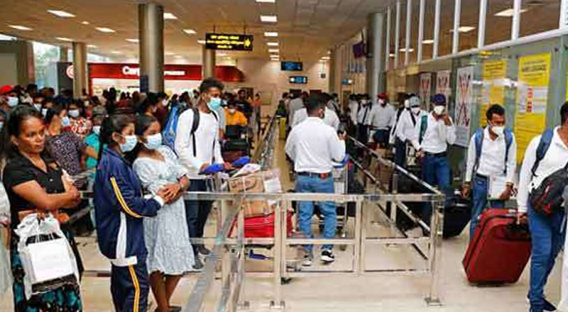 வெளிநாடு சென்றவர்களுக்கும்  இலங்கையில் வீடுகள் அமைக்கும் பணிகள்!