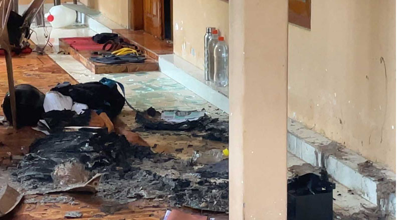 யாழில் உத்தியோகத்தர் ஒருவரது வீட்டின் மீது தாக்குதல்!