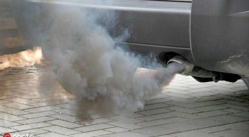 இலங்கையில் 90 வீதமான  வாகனங்கள்  சூழலுக்கு தீங்கு விளைவிக்கும் புகையை வெளியிடுகின்றன