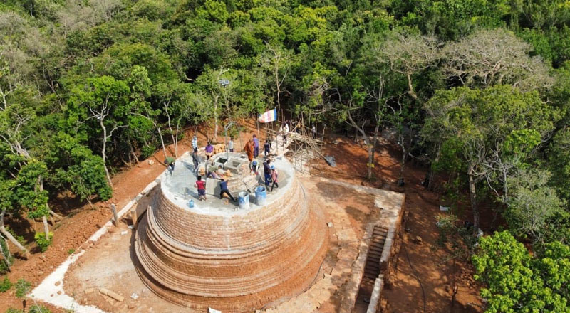 நீதிமன்ற கட்டளையை மீறி குருந்தூர் மலையில் நிர்மாணப்பணிகள்!