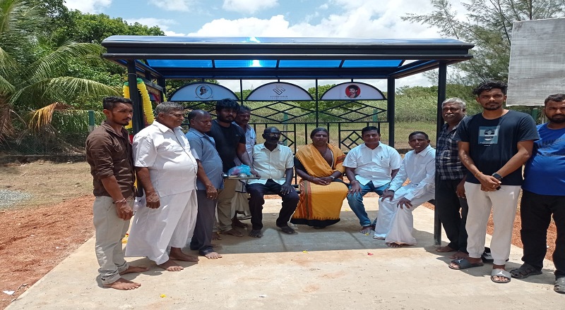 பொன்னம்பலம் தங்கராஜா மற்றும் தங்கராஜா கிருட்ஸ்ணராஜா ஞாபகார்த்தமாக அமைக்கப்பட்ட பொது பேரூந்து தரிப்பிடம்(புகைப்படங்கள்)