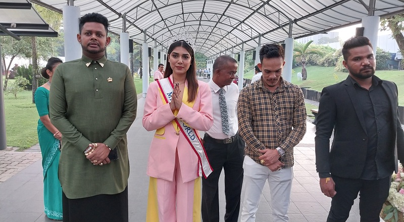 இலங்கை வந்தடைந்த 2022ம் ஆண்டு Mrs World சர்கம் கௌஷல்