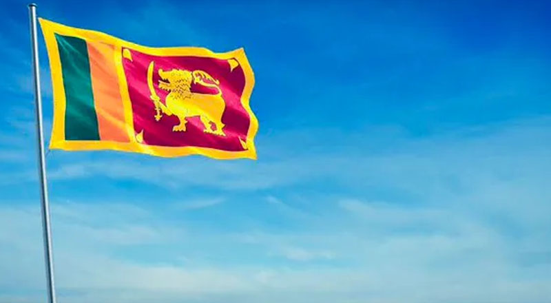 தேசியக் கொடியின் நிறங்களை மாற்ற வேண்டும்?