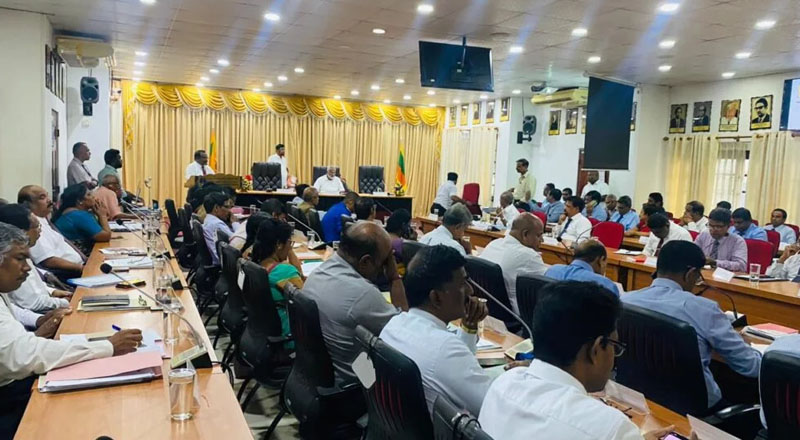 யாழ் மாவட்ட அபிவிருத்திக் குழுக்கூட்டம்: தமிழ் எம்பிக்கள் மாயம்