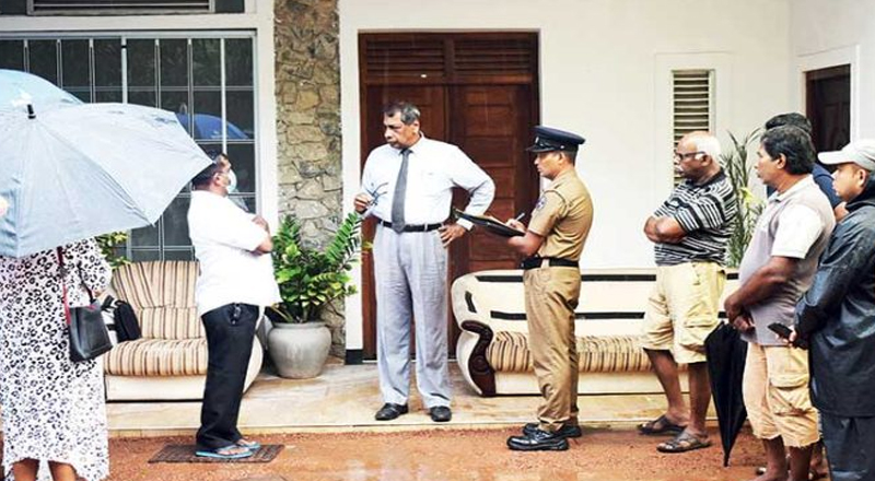 சியாம்பலாப்பே சதுப்பு நிலத்தில் தலை மற்றும் கால்கள் இல்லாமல் மீட்கப்பட்ட  பெண்ணின் சடலம்