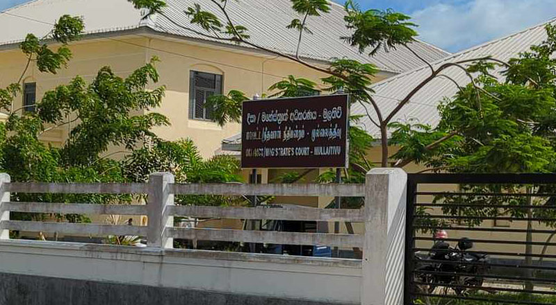 மூன்றாவது நாளாக தொடர்கிறது முல்லைத்தீவு சட்டத்தரணிகளின் பணிப்பகிஸ்கரிப்பு