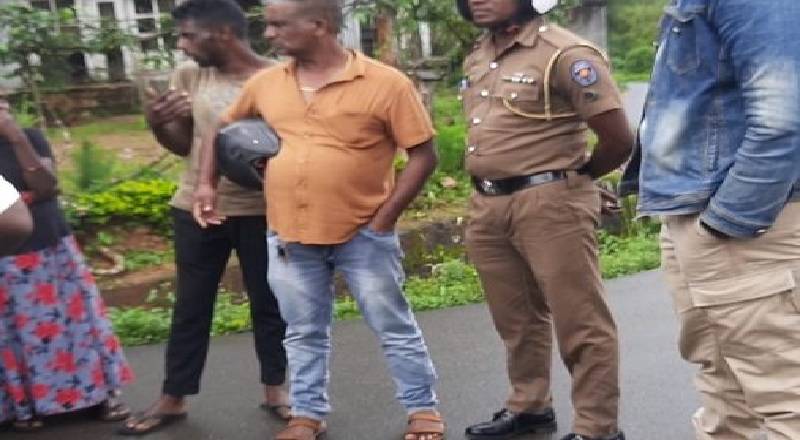 உன்னஸ்கிரிய தோட்டத்திற்குள் நுழைந்த பொலிஸார் – தொழிலாளர்களை கைது செய்ய முயற்சி!
