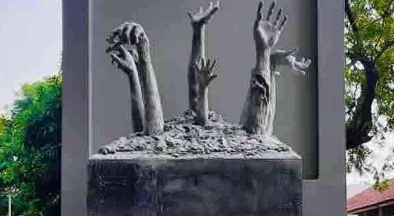 யாழ்.பல்கலைக்கழகத்தில் உள்ள முள்ளிவாய்க்கால் நினைவுத் தூபியை உடைக்க கோரிக்கை!