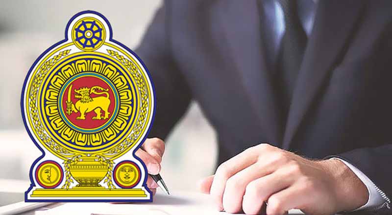 சில அமைச்சுக்களின் செயலாளர்களை அதிரடியாக மாற்றவுள்ள ஜனாதிபதி!