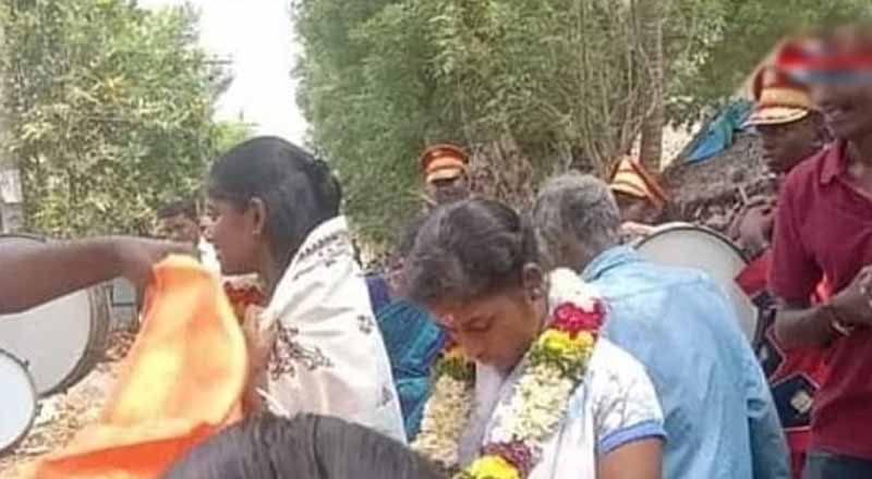 இலங்கை குயில் அசானிக்கு மேளதாளத்துடன் வரவேற்பு!