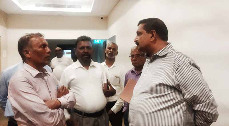 பெருந்தோட்ட தொழிலாளர்களின் போராட்டம் தொடர்பில் பல சுற்று பேச்சுவார்த்தை!