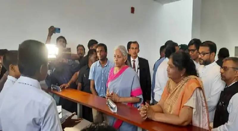 யாழ்ப்பாணத்தை வந்தடைந்தார் இந்திய மத்திய நிதி அமைச்சர்!