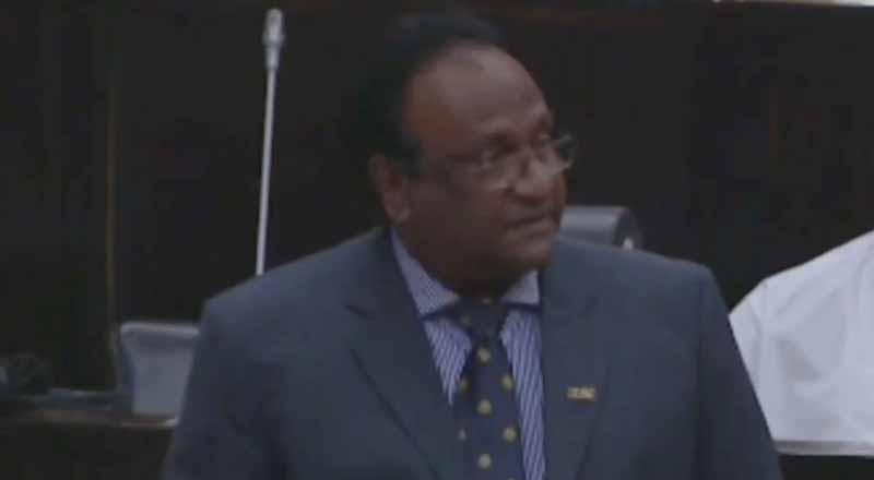 அமெரிக்க தூதுவர்  ஜூலி சங்கிற்காக பொலிஸாரை காட்டிக் கொடுக்க முடியாது! சரத் வீரசேகர