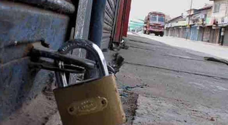 மாவீரர் தினத்தை முன்னிட்டு புதுக்குடியிருப்பில் முழுமையான கதவடைப்பு!