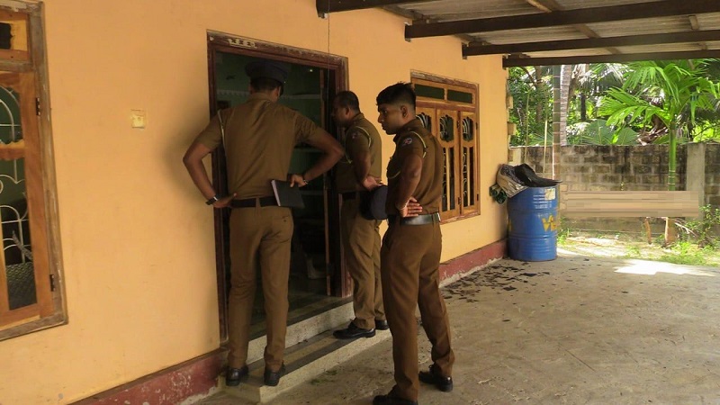 யாழில் வீடு புகுந்து கொள்ளை - சந்தேக நபர்கள் தொடர்பில் வெளியான தகவல்!