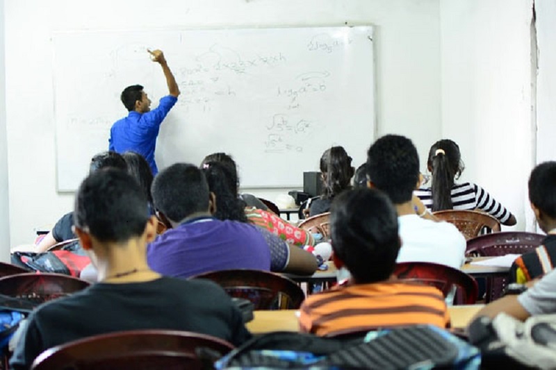 உயர்தர வகுப்புகளுக்கு இன்று முதல் தடை!