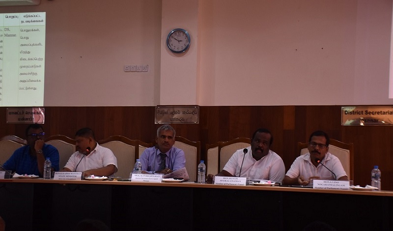 மன்னாரில் காற்றாலை மின் உற்பத்தி கோபுரம்! அபிவிருத்தி குழு கூட்டத்தில் காரசார விவாதம்