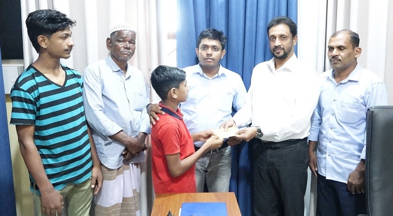 அம்பாறையில் யானை, மின்னல் தாக்குதலுக்குள்ளான குடும்பங்களுக்கு உதவிய தியாகி வாமதேவன்  தியாகேந்திரன்