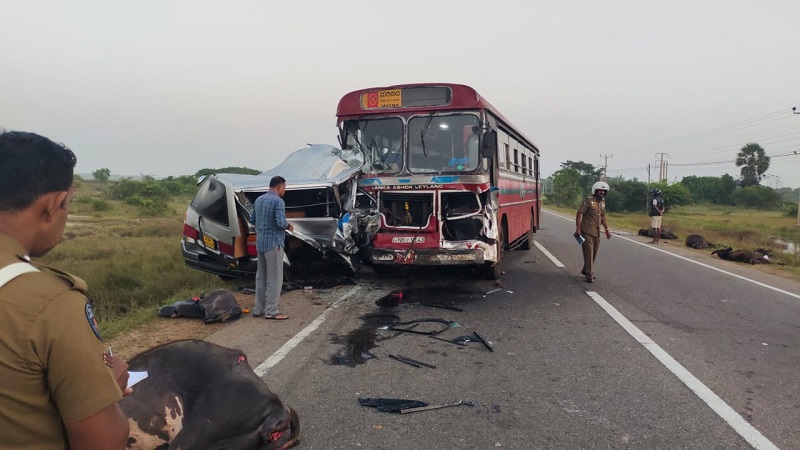 கிளிநொச்சியில் அதிகாலையில் இடம்பெற்ற கோர விபத்து - ஸ்தலத்தில் நபர் பலி!