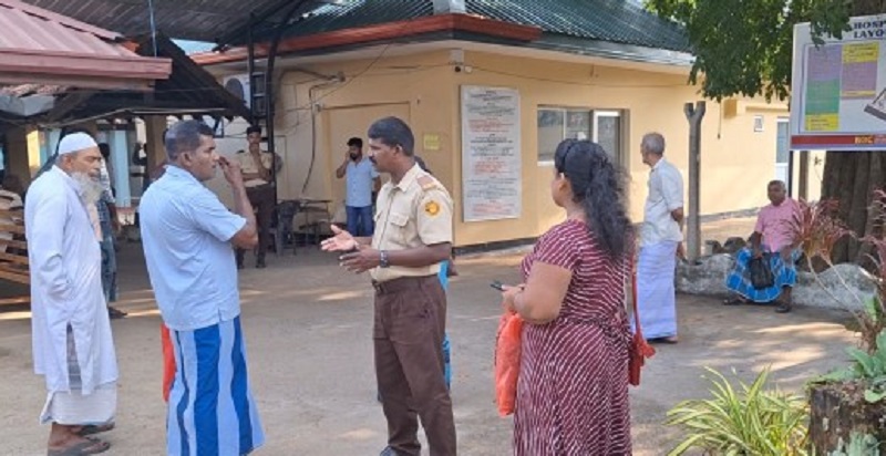 வைத்தியசாலையின்  சுகாதார துறையினர் பணிபகிஷ்கரிப்பு! நோயாளிகள் பெரும் அசௌகரியம்
