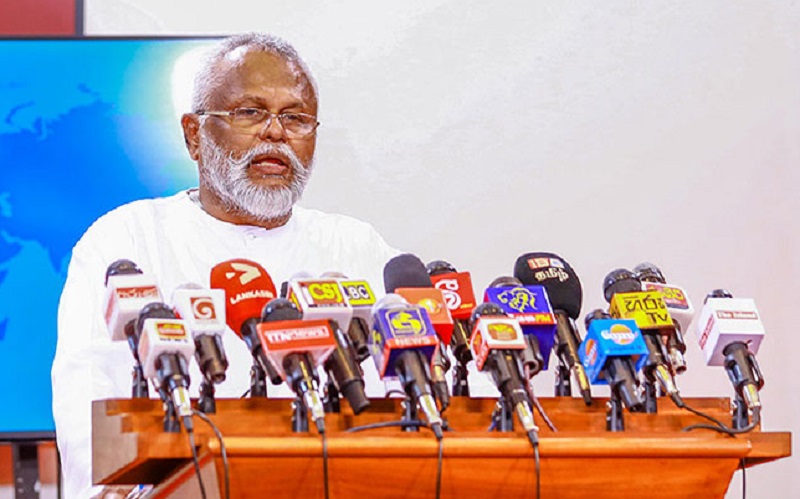 புதிய கடற்றொழில் சட்டத்தினால்  மீனவர்களுக்கு எந்தப் பாதிப்பும் ஏற்படாது: டக்ளஸ் உறுதி