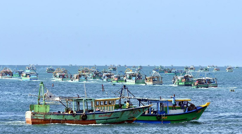 வாபஸ் பெறப்பட்ட போராட்டம் பத்து நாட்களுக்கு பின்  மீன்பிடிக்க செல்லும் தமிழக மீனவர்கள்!