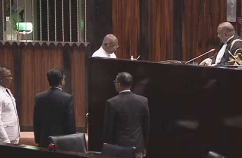 புதிய பாராளுமன்ற உறுப்பினர் பதவியேற்றார்!