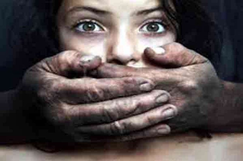 அக்காவின் காதலனால் தங்கையான சிறுமிக்கு நேர்ந்த கதி!