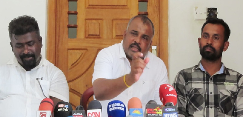வட கிழக்கில் உள்ள முஸ்லிம் மக்களும் தேர்தலை புறக்கணிக்க வேண்டும்: கஜேந்திரன்