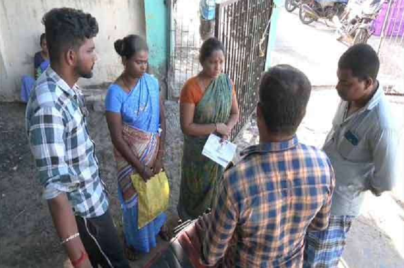 வயிற்று பிழைப்பிற்காக சென்ற மீனவர்களை விடுதலை செய்ய வேண்டும்:  உறவினர்கள் கண்ணீர் மல்க கோரிக்கை