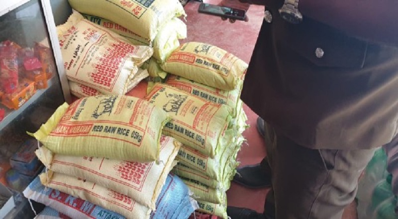 முல்லைத்தீவில் திடீர் பரிசோதனை :மனித நுகர்விற்கு பொருத்தமற்ற உணவுப்பொருட்கள் கண்டுபிடிப்பு!