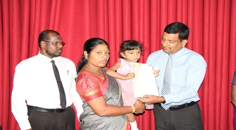 கிளிநொச்சியில்   டிஜிட்டல் முறையிலான பிறப்புச் சான்றிதழ் வழங்கும்  நிகழ்வு  அறிமுகம்!