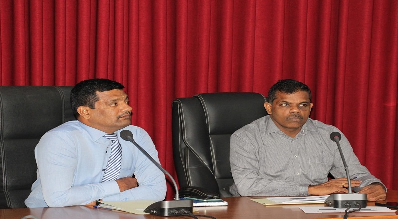 கிளிநொச்சி மாவட்ட செயலக நிதியியல் செயற்பாட்டு முகாமைத்துவ குழுக் கூட்டம் நேற்று  நடைபெற்றது!