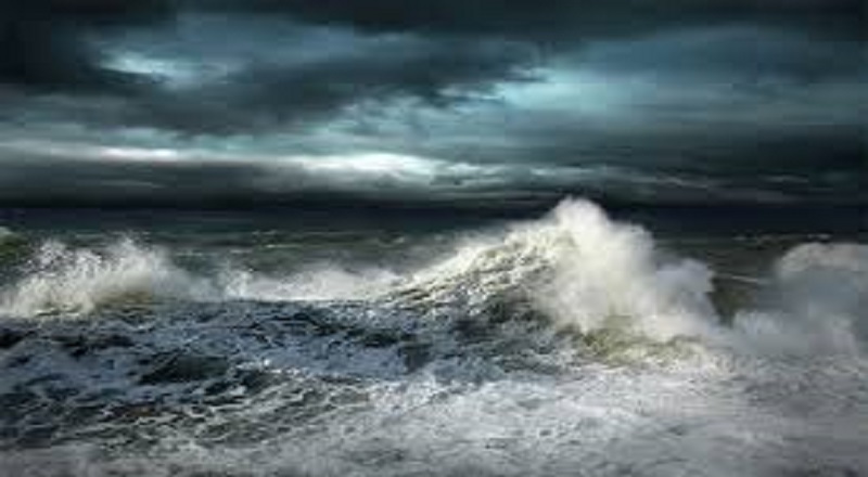 பலத்த காற்றின் எதிரொலி தாளையடி கடல் கொந்தளிப்பு: சுற்றுலாப்பயணிகளுக்கு எச்சரிக்கை!