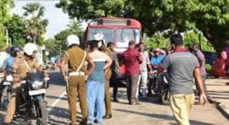 போதைப்பொருள் பயன்படுத்திய நிலையில் பேருந்துகளை செலுத்திய சாரதிகள் கைது!