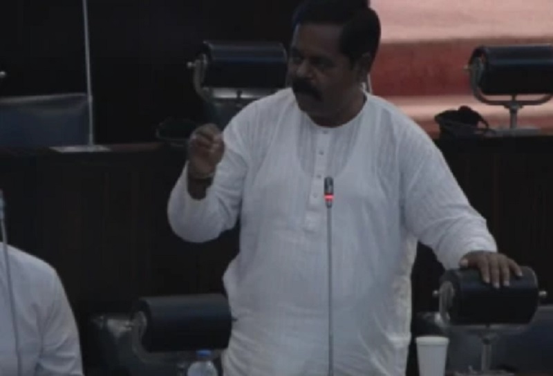 நாட்டில் யுத்தம் இல்லை ஆனாலும் பாதுகாப்பிற்கு அதிக நிதி ஒதுக்கீடு! சிறிதரன் காட்டம்