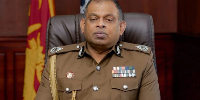 தலைமறைவான முன்னாள் பொலிஸ் மா அதிபரை கண்டுபிடிக்க பொது மக்களின் உதவியை நாடும் பொலிஸார்!