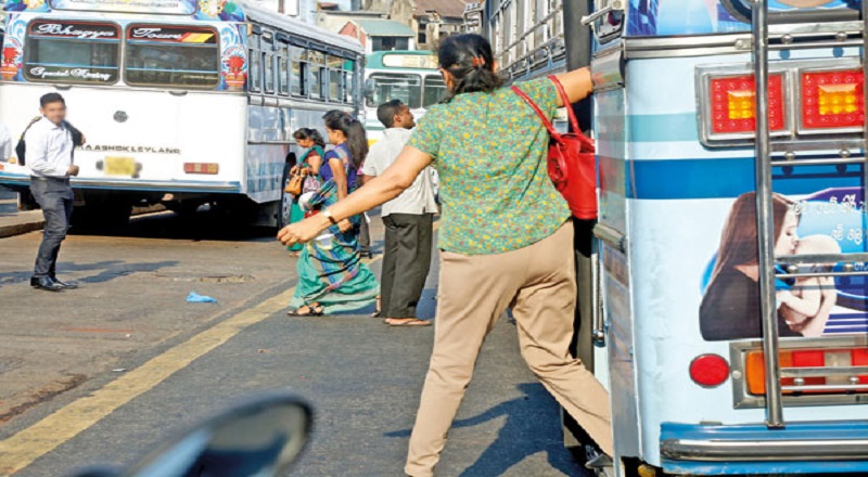  அரை சொகுசு பேருந்து சேவைகள் இரத்து !! - தேசிய போக்குவரத்து ஆணைக்குழு