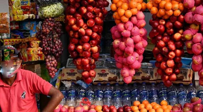 இலங்கையில்  புதிய வரி திருத்தங்கள் காரணமாக இறக்குமதி செய்யப்படும் பழங்களின் விலைஅதிகரிப்பு!