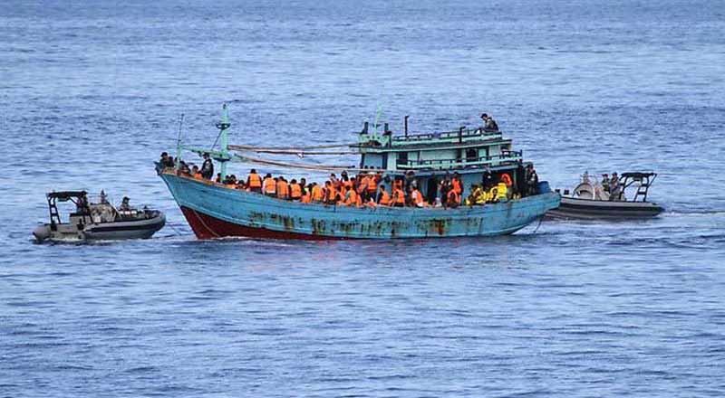 இலங்கையிலிருந்து அவுஸ்திரேலியாவுக்கு தப்பிச் செல்ல முயன்ற 21 பேர் கைது!